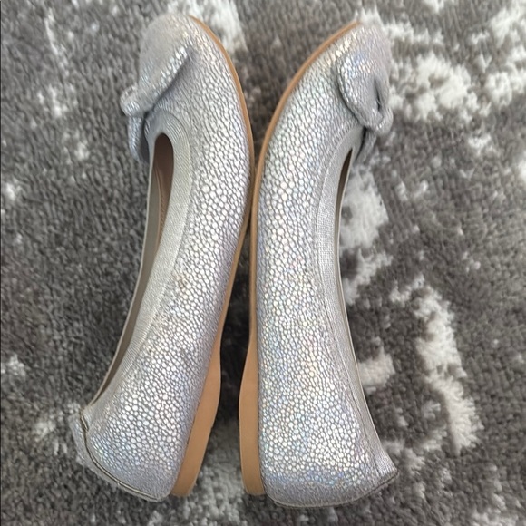 Nordstrom Rack Remma Bow Shimmer Ballet Flats Shoes - Picture 8 of 10